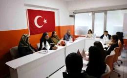 Görme engellilere şiir okuyan öğrenciler takdir topladı