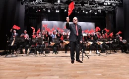 Kocaeli Üniversitesi’nde Türk Halk Müziği Korosu 29 Yıldır Şef İsmet Ünsal İle Faaliyetlerine Devam Ediyor