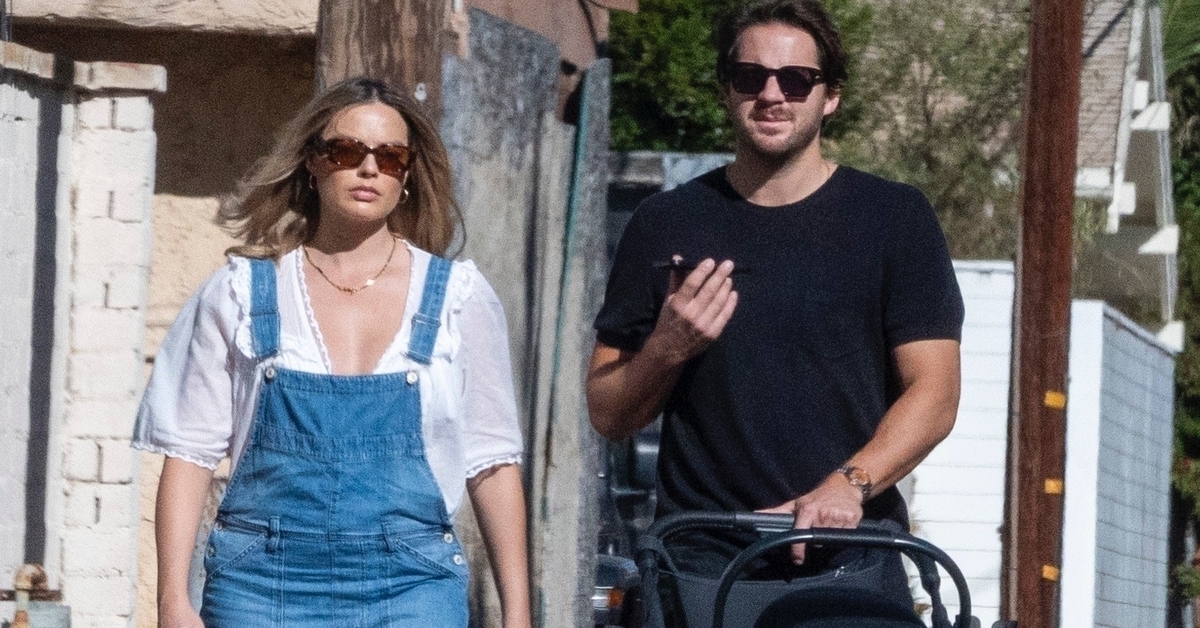Margot Robbie’nin bebeğiyle ilk gezmesi